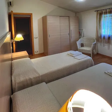 Porta Al Colle Apartment *