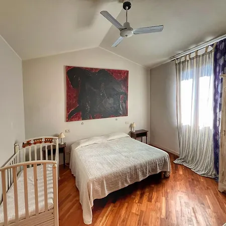Porta Al Colle Apartment *