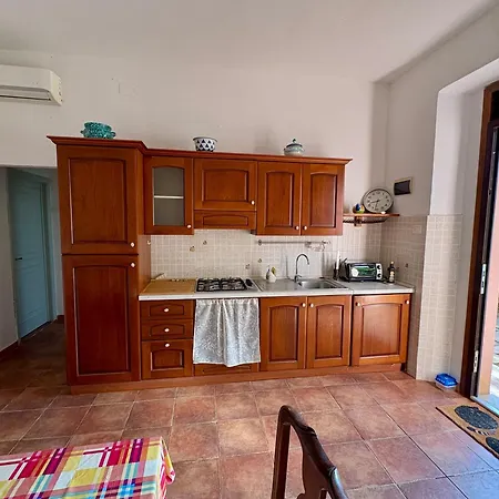 Porta Al Colle Apartment *